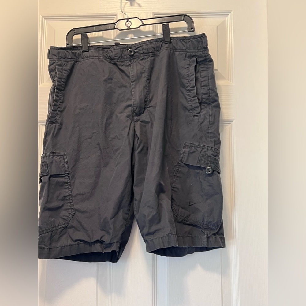 Nike cargo shorts - Picture 1 of 10